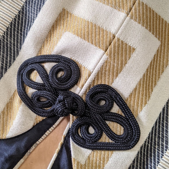 🐦3/$20🐦 Max & Mabel geometric tapestry vest - Picture 8 of 11